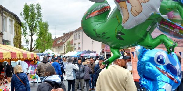 BRADERIE DE CE LUNDI DE PÂQUES