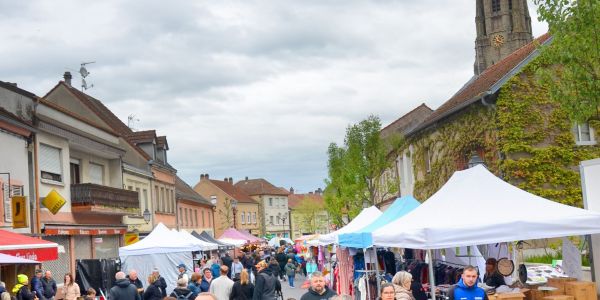 BRADERIE DE CE LUNDI DE PÂQUES