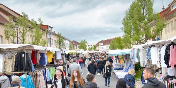BRADERIE DE CE LUNDI DE PÂQUES