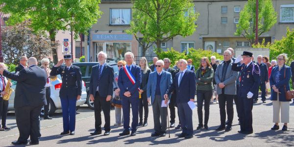 COMMÉMORATION EN MÉMOIRE DES VICTIMES DE LA DÉPORTATION