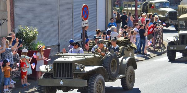 Retour en images sur "Vivons le Printemps" : une fête populaire haute en couleurs à Sarralbe