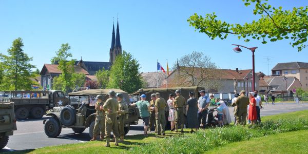 Retour en images sur "Vivons le Printemps" : une fête populaire haute en couleurs à Sarralbe