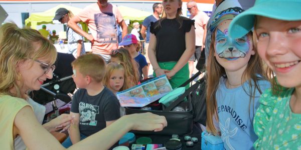Retour en images sur "Vivons le Printemps" : une fête populaire haute en couleurs à Sarralbe