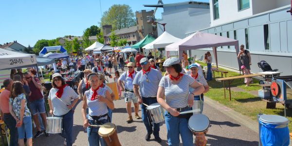 Retour en images sur "Vivons le Printemps" : une fête populaire haute en couleurs à Sarralbe