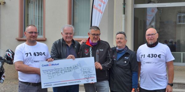 Un magnifique élan de solidarité sur le parvis de l’Hôtel de Ville de Sarralbe