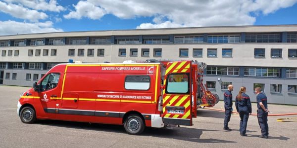 Exercice d'incendie au groupe scolaire Schuman