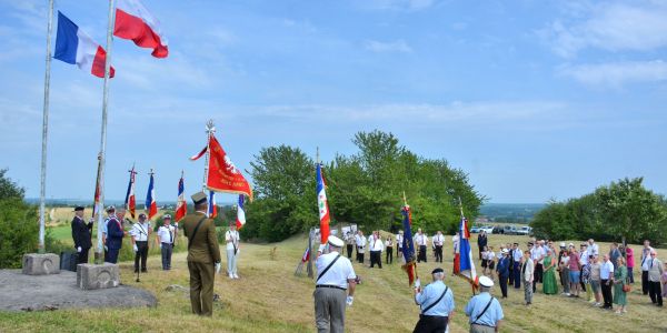 Une commémoration empreinte de mémoire et de dignité