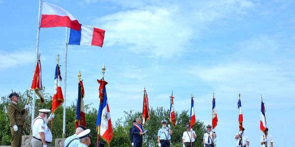 Une commémoration empreinte de mémoire et de dignité