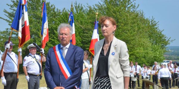 Une commémoration empreinte de mémoire et de dignité