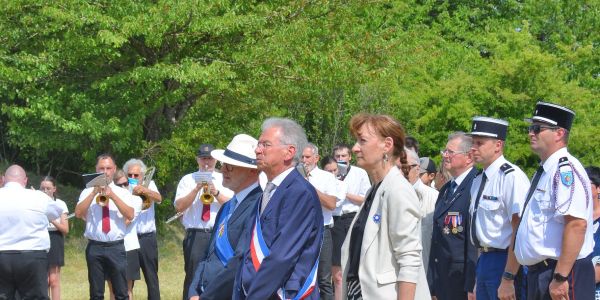 Une commémoration empreinte de mémoire et de dignité