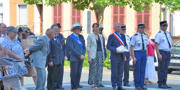 Une commémoration empreinte de mémoire et de dignité