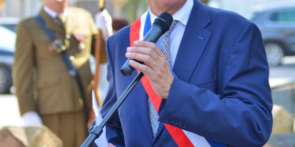Une commémoration empreinte de mémoire et de dignité