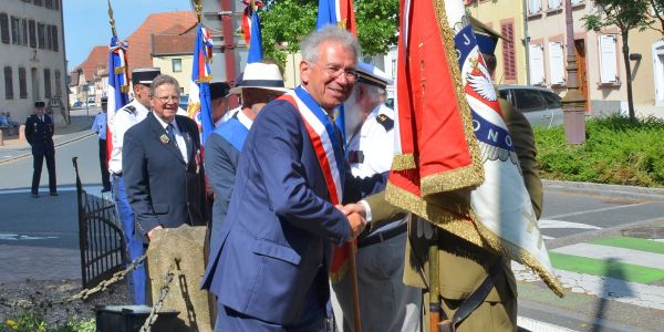 Une commémoration empreinte de mémoire et de dignité