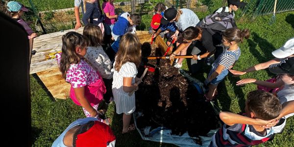 Une belle réussite pour le compostage à l’école élémentaire de Rech !