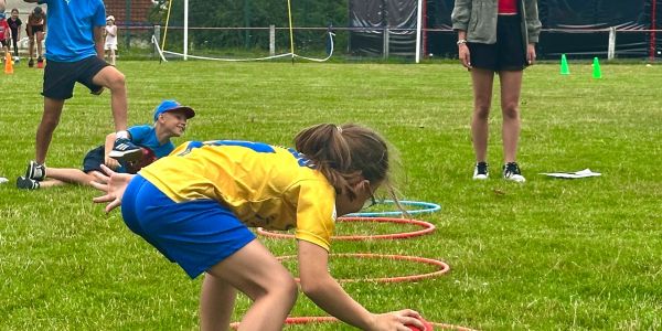 Des Olympiades pleines d’énergie de nos écoles de Rech !