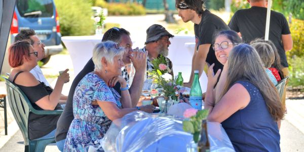 Ambiance conviviale à Sarralbe : la Fête des Voisins bat son plein !