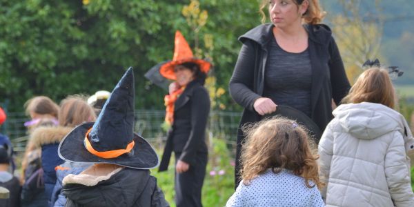 Une après-midi d’Halloween pleine de rires et de malice