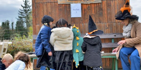 Une après-midi d’Halloween pleine de rires et de malice