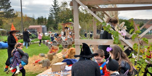 Une après-midi d’Halloween pleine de rires et de malice