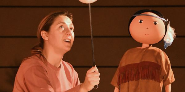 Les enfants des maternelles au spectacle…