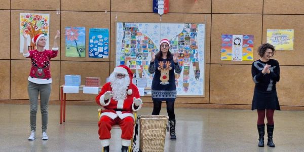 PÈRE NOËL DANS NOS ÉCOLES
