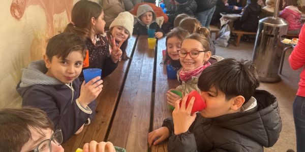 UNE JOURNÉE AU COEUR DE LA FERME POUR LES ENFANTS DES ÉCOLES DE RECH
