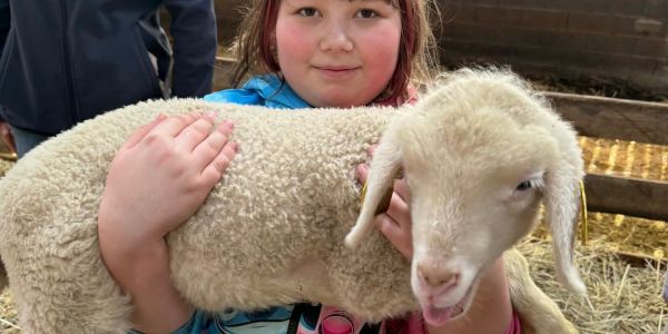 UNE JOURNÉE AU COEUR DE LA FERME POUR LES ENFANTS DES ÉCOLES DE RECH
