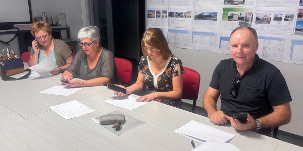 SOLIDARITÉ ET VIGILANCE PENDANT LA CANICULE SOLIDARITÉ ET VIGILANCE PENDANT LA CANICULE