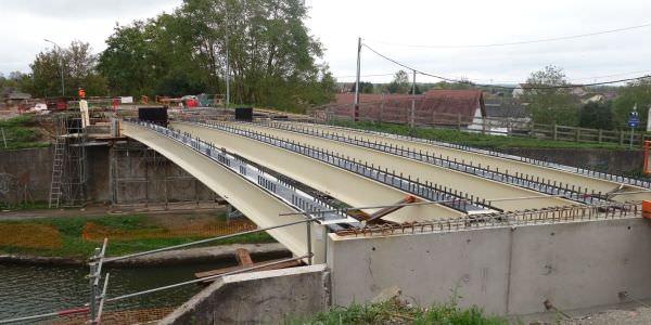 Un nouveau tablier pour le pont sur l’Albe entre Sarralbe et Rech