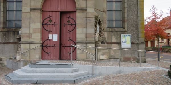Mise en conformité PMR de l’entrée de l’église de Rech